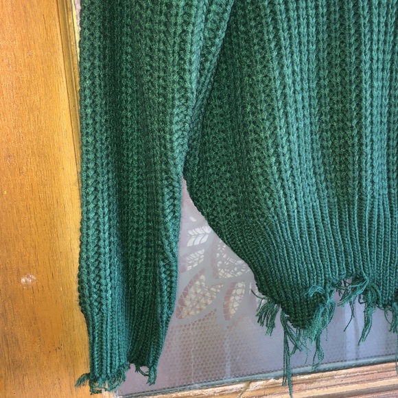 Main Strip Emerald Distressed Sweater - Picture 2 of 6